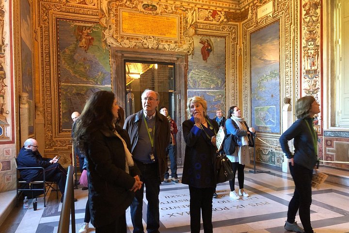 Kleingruppentour am frühen Morgen durch die Vatikanischen Museen, die Sixtinische Kapelle und die Basilika St. Peter in Rom, Foto 20 | wizardtrip