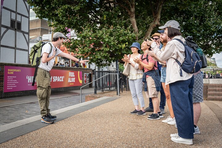 Geführte Wandertour zu den 30 Top-Sehenswürdigkeiten Londons, einschließlich Buckingham Palace und Tower Bridge, Foto 20 | wizardtrip