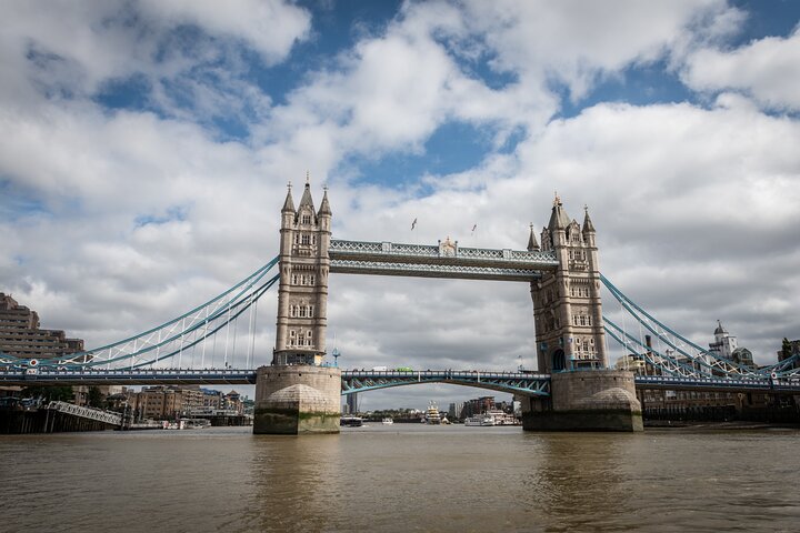 Geführte Wandertour zu den 30 Top-Sehenswürdigkeiten Londons, einschließlich Buckingham Palace und Tower Bridge, Foto 22 | wizardtrip