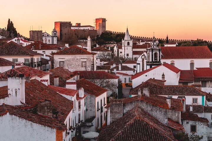 Kleine groepsdagtour vanuit Lissabon naar Fatima, Nazare en Obidos, met religieuze plaatsen, kustuitzichten en middeleeuwse dorpjes, foto 11 | wizardtrip