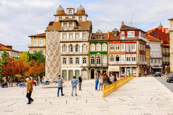 Tour guiado de día completo desde Oporto a Braga y Guimarães, mostrando sitios históricos y paisajes, foto 15 | wizardtrip