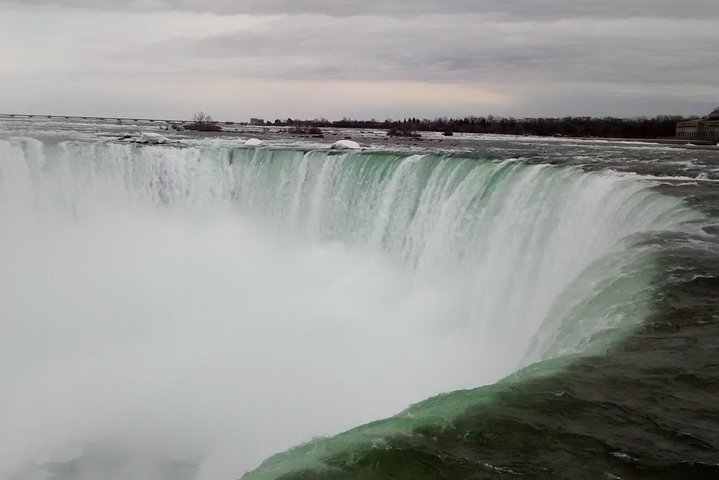 Day trip to Niagara Falls from Toronto, featuring waterfalls, scenic views, and optional attractions, photo 8 | wizardtrip