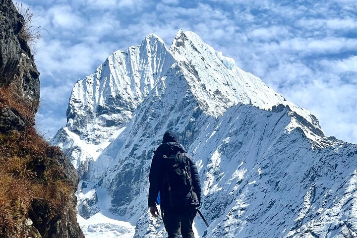 Trekking pelos majestosos Himalaias até ao Campo Base do Everest, experimentando paisagens deslumbrantes e cultura Sherpa, foto 9 | wizardtrip