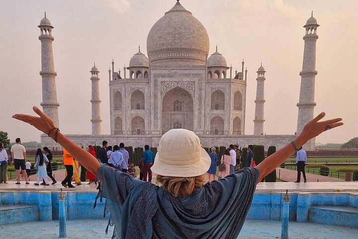 Excursion privée de luxe d'une journée de Delhi au Taj Mahal, au Fort d'Agra et au Baby Taj à Agra, en Inde, photo 10 | wizardtrip