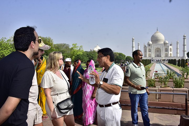 Excursion privée de luxe d'une journée de Delhi au Taj Mahal, au Fort d'Agra et au Baby Taj à Agra, en Inde, photo 21 | wizardtrip