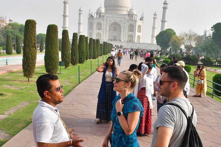 Excursion privée de luxe d'une journée de Delhi au Taj Mahal, au Fort d'Agra et au Baby Taj à Agra, en Inde, photo 25 | wizardtrip