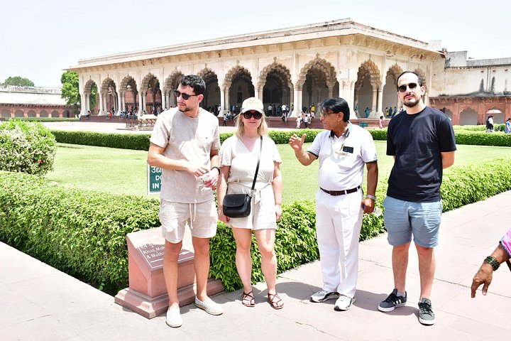 Excursion privée de luxe d'une journée de Delhi au Taj Mahal, au Fort d'Agra et au Baby Taj à Agra, en Inde, photo 46 | wizardtrip