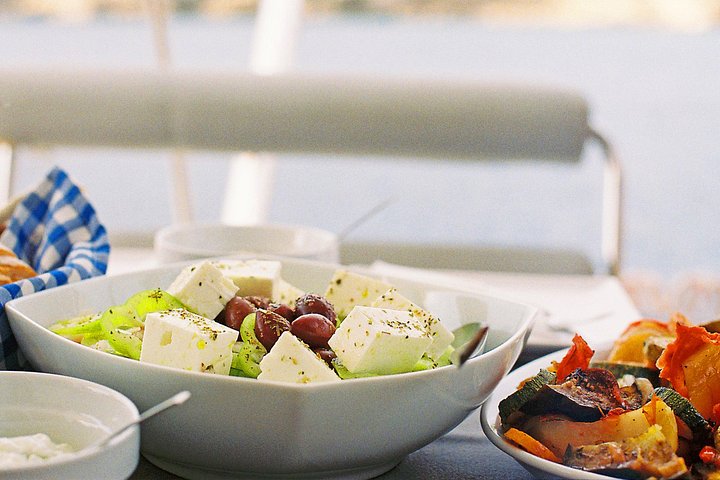 Luksuriøs katamarantur langs Athens riviera med bading, BBQ og drikke, foto 10 | wizardtrip