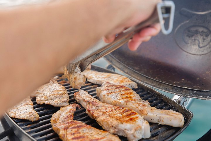 Luksuriøs katamarantur langs Athens riviera med bading, BBQ og drikke, foto 18 | wizardtrip