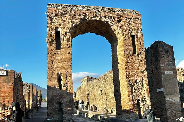 Udforsk den gamle romerske by Pompeji med en ekspertguide på en vandretur i lille gruppe, foto 6 | wizardtrip