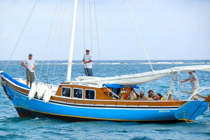 Sejl- og snorkeltur på Ambergris Caye, Belize, med havliv og en sejlbåd, foto 10 | wizardtrip