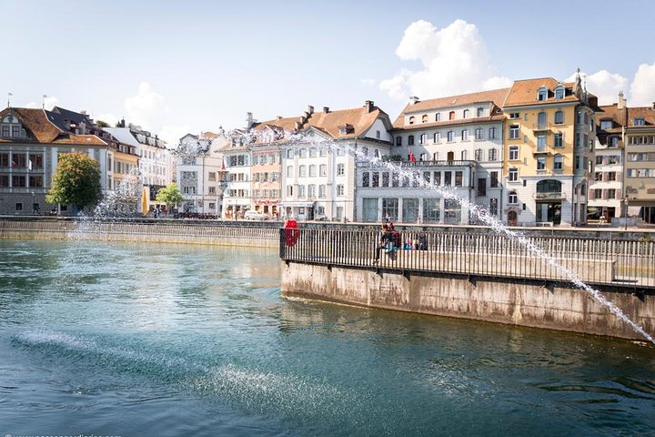 Naturskjønn spasertur og båttur i Luzern, Sveits, med historiske broer, innsjøer og fjell, foto 9 | wizardtrip