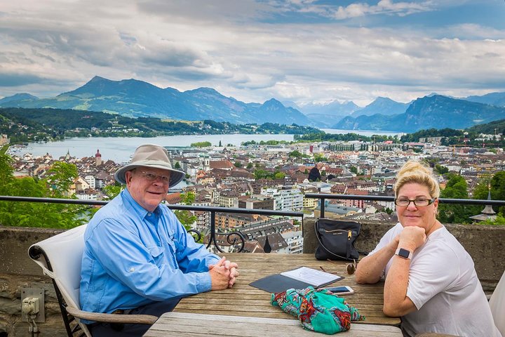 Naturskjønn spasertur og båttur i Luzern, Sveits, med historiske broer, innsjøer og fjell, foto 18 | wizardtrip