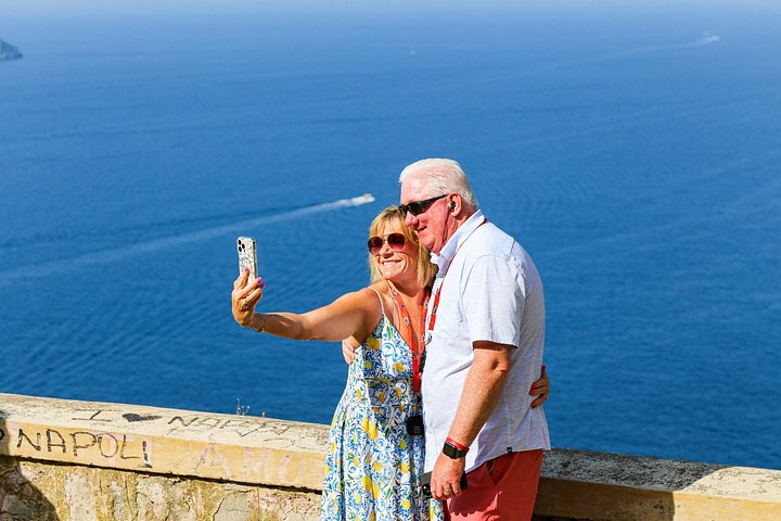 Vues panoramiques de la côte amalfitaine, y compris Positano, Amalfi et Ravello, depuis un bateau et la route, photo 8 | wizardtrip