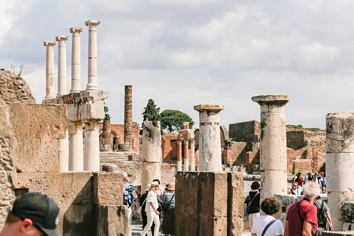 Erkunden Sie die antiken Ruinen von Pompeji und den Vulkankrater des Vesuvs auf einer ganztägigen geführten Tour von Sorrent aus, Foto 18 | wizardtrip