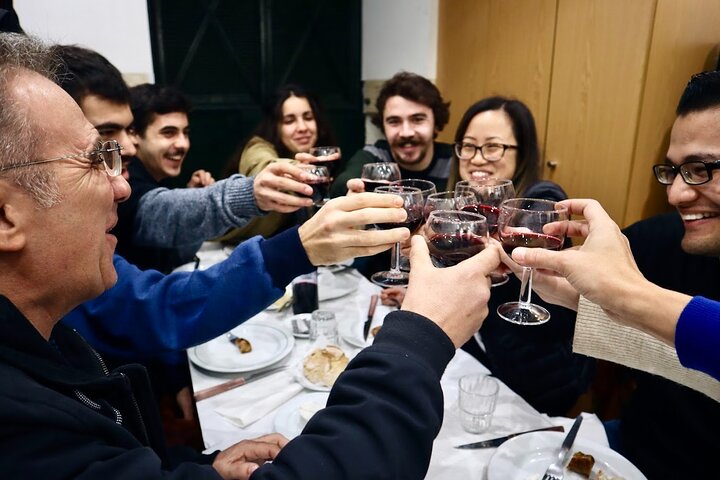 Un viaggio culinario attraverso le strade storiche di Lisbona, con prelibatezze locali, vini e monumenti iconici, foto 6 | wizardtrip