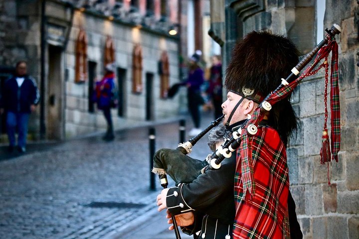 Esplora la scena culinaria di Edimburgo con un tour gastronomico guidato con prelibatezze locali e whisky scozzese, foto 8 | wizardtrip