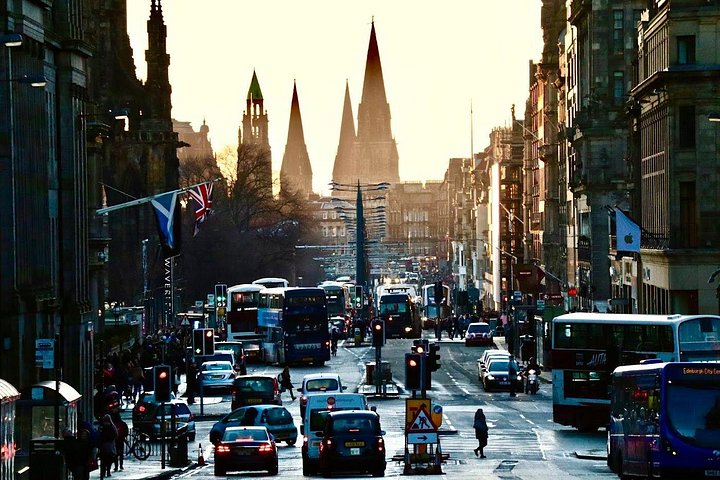 Esplora la scena culinaria di Edimburgo con un tour gastronomico guidato con prelibatezze locali e whisky scozzese, foto 11 | wizardtrip