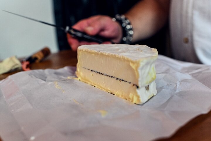 Exploration culinaire du Marais parisien, avec des délices français, du vin et des rues historiques, photo 18 | wizardtrip