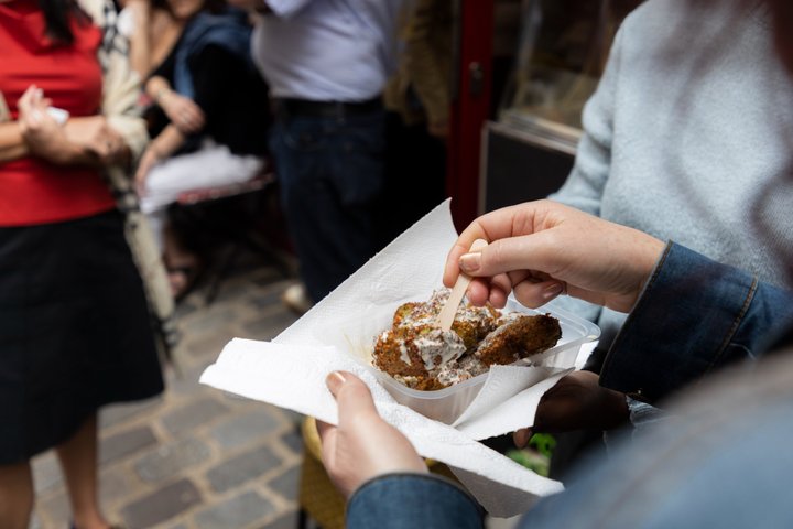 Exploration culinaire du Marais parisien, avec des délices français, du vin et des rues historiques, photo 25 | wizardtrip