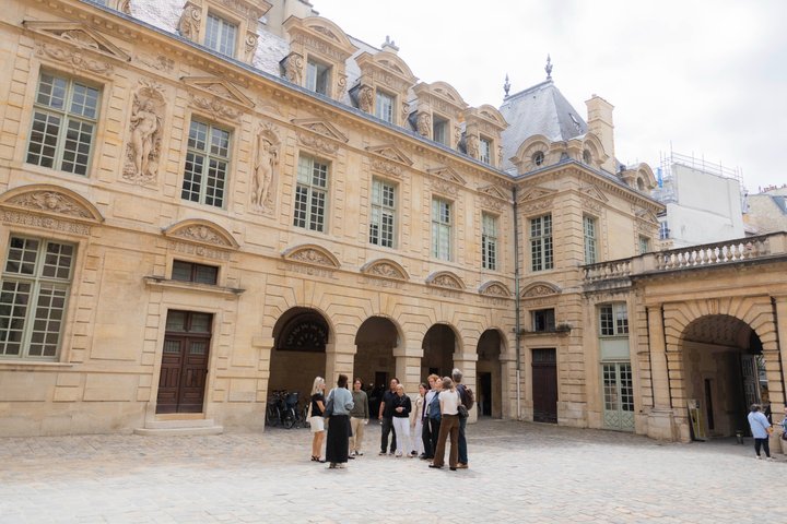 Exploration culinaire du Marais parisien, avec des délices français, du vin et des rues historiques, photo 29 | wizardtrip