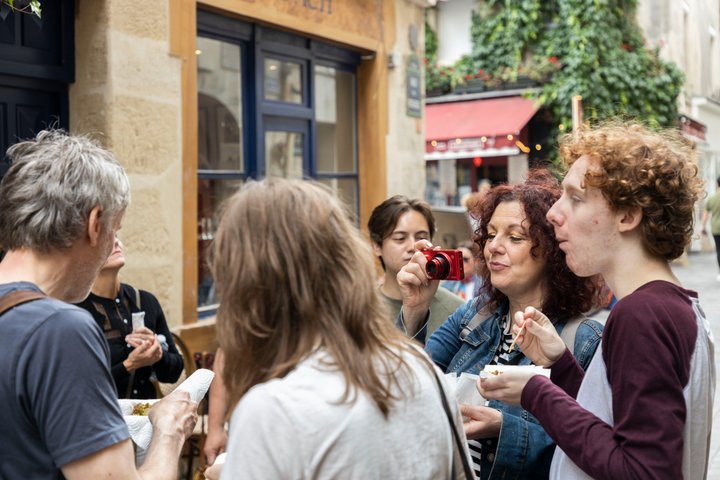 Exploration culinaire du Marais parisien, avec des délices français, du vin et des rues historiques, photo 35 | wizardtrip