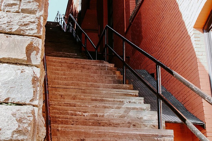 Um tour gastronómico guiado no bairro de Georgetown, em Washington D.C., com pratos locais e locais históricos, foto 18 | wizardtrip