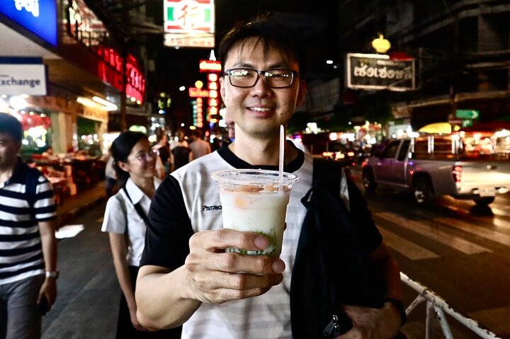 Une visite culinaire guidée à Bangkok, Thaïlande, présentant des plats et des marchés locaux, photo 14 | wizardtrip