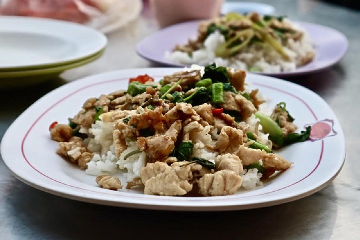 Une visite culinaire guidée à Bangkok, Thaïlande, présentant des plats et des marchés locaux, photo 16 | wizardtrip