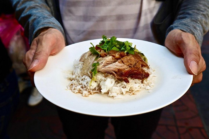 Une visite culinaire guidée à Bangkok, Thaïlande, présentant des plats et des marchés locaux, photo 20 | wizardtrip