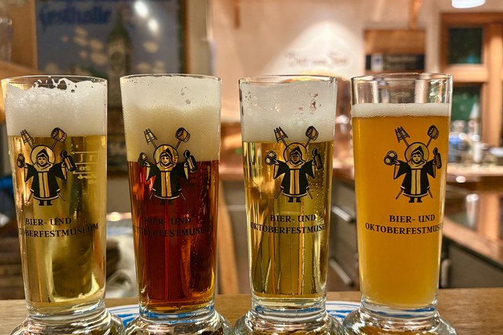 Um tour gastronômico guiado em Munique, Alemanha, apresentando culinária tradicional bávara e cervejas locais, foto 10 | wizardtrip