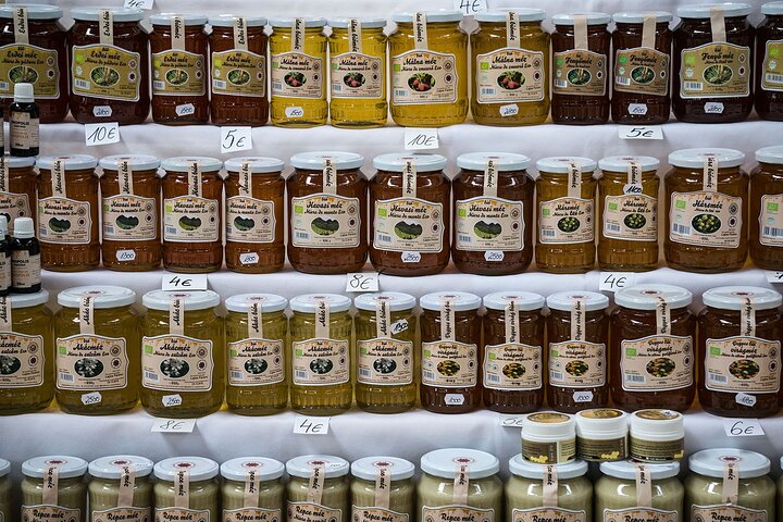Experience authentic Hungarian cuisine on a guided food tour through Budapest's historic neighborhoods, photo 13 | wizardtrip