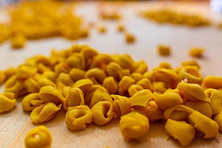 Un tour gastronomico guidato che esplora i mercati, la pasta e le prelibatezze locali di Bologna, foto 13 | wizardtrip