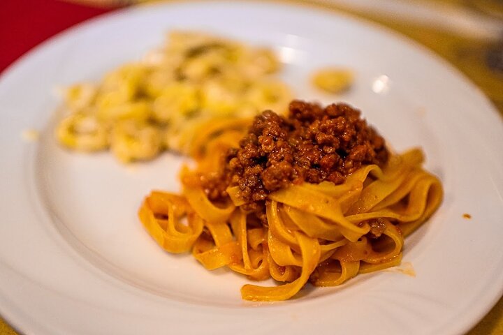 Un tour gastronomico guidato che esplora i mercati, la pasta e le prelibatezze locali di Bologna, foto 15 | wizardtrip