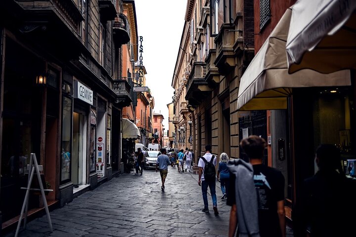 Un tour gastronomico guidato che esplora i mercati, la pasta e le prelibatezze locali di Bologna, foto 16 | wizardtrip