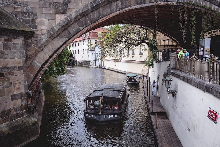 Um delicioso tour gastronômico em Praga com pratos e bebidas tradicionais tchecos no histórico Malá Strana, foto 11 | wizardtrip