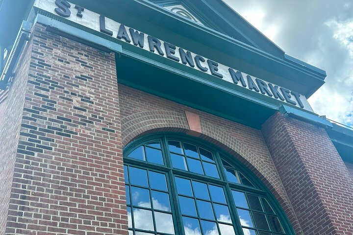 Entdecken Sie Torontos lebendige Food-Szene bei einer geführten Tour durch den St. Lawrence Market und den Distillery District mit Verkostung lokaler Köstlichkeiten, Foto 17 | wizardtrip