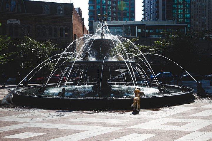 Entdecken Sie Torontos lebendige Food-Szene bei einer geführten Tour durch den St. Lawrence Market und den Distillery District mit Verkostung lokaler Köstlichkeiten, Foto 23 | wizardtrip