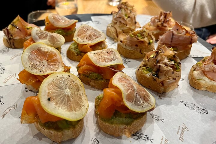 En guidad matupplevelse genom Melbournes charmiga gränder, med olika kulinariska provsmakningar och kulturella insikter, foto 8 | wizardtrip