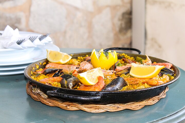 Barcelona Food Tour: Tapas, Paella, Sangria & 8+ Local Tastings | wizardtrip