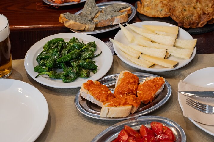 Une visite gastronomique guidée à Barcelone avec tapas, paella et sangria dans des quartiers historiques, photo 9 | wizardtrip