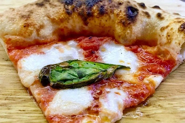 Un tour gastronomico guidato a Napoli, Italia, con pizza, vino e prelibatezze locali, foto 8 | wizardtrip