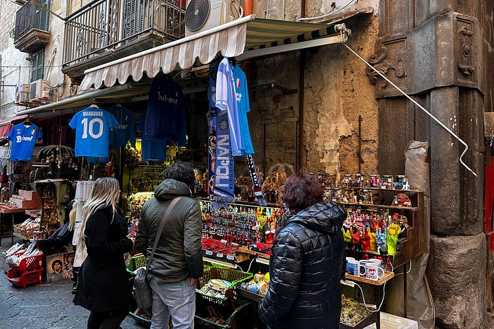 Un tour gastronomico guidato a Napoli, Italia, con pizza, vino e prelibatezze locali, foto 13 | wizardtrip