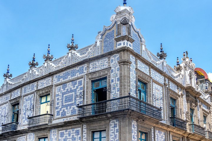 En guidet madtur gennem Mexico Citys historiske centrum, der viser lokal mad og livlige gadescener, foto 6 | wizardtrip