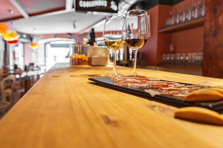 Un tour gastronomico guidato a Madrid, Spagna, con degustazione di tapas, prosciutto iberico, olio d'oliva e vermouth, foto 22 | wizardtrip