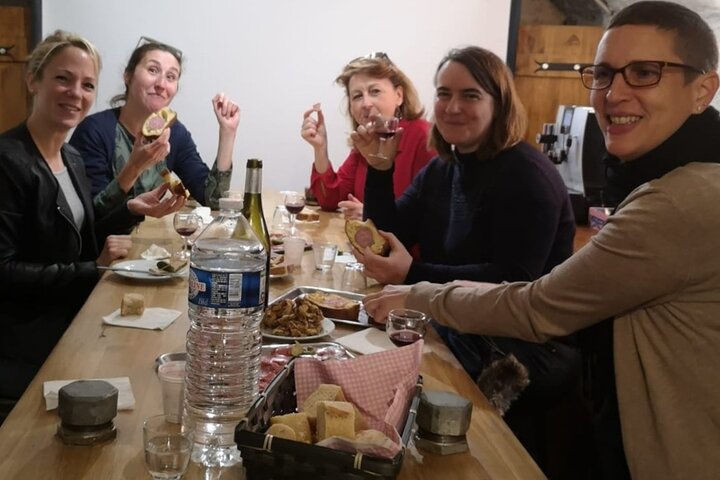 Um tour culinário pela cidade velha de Lyon, com pratos autênticos e vinhos locais, foto 12 | wizardtrip
