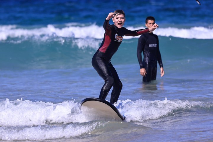 Lernen Sie surfen mit qualifizierten Ausbildern an den berühmten goldenen Stränden von Surfers Paradise, Gold Coast, Foto 9 | wizardtrip