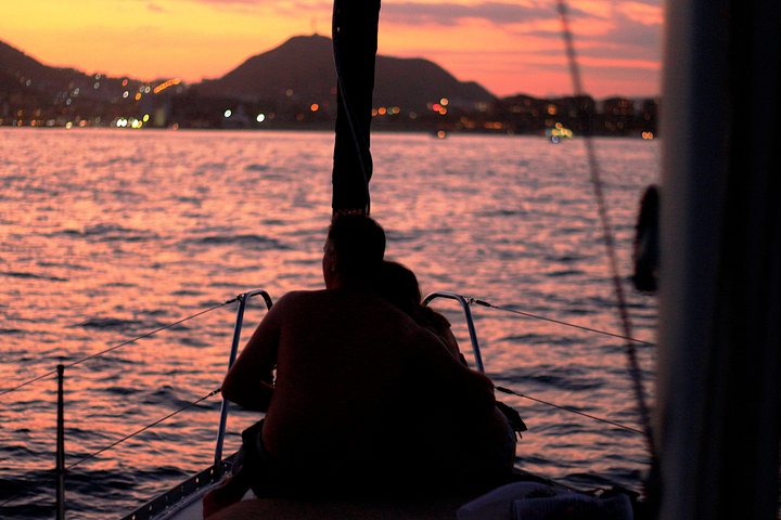 Solnedgang seilkryssning i Cabo San Lucas, Mexico, med ikoniske landemerker og vakker havutsikt, foto 9 | wizardtrip