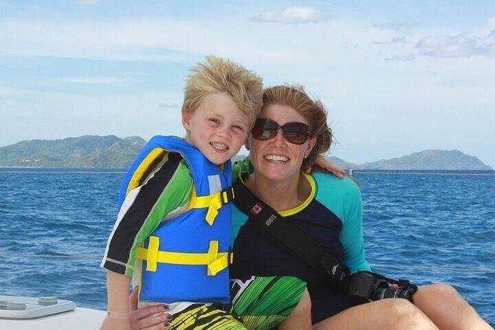 Njut av en solnedgångskatamaran med snorkling och vattensporter i Playa Flamingo, Costa Rica, foto 8 | wizardtrip
