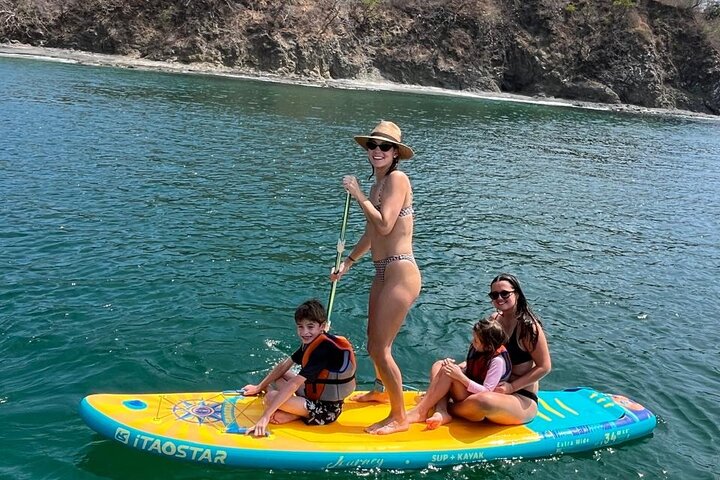 Njut av en solnedgångskatamaran med snorkling och vattensporter i Playa Flamingo, Costa Rica, foto 19 | wizardtrip